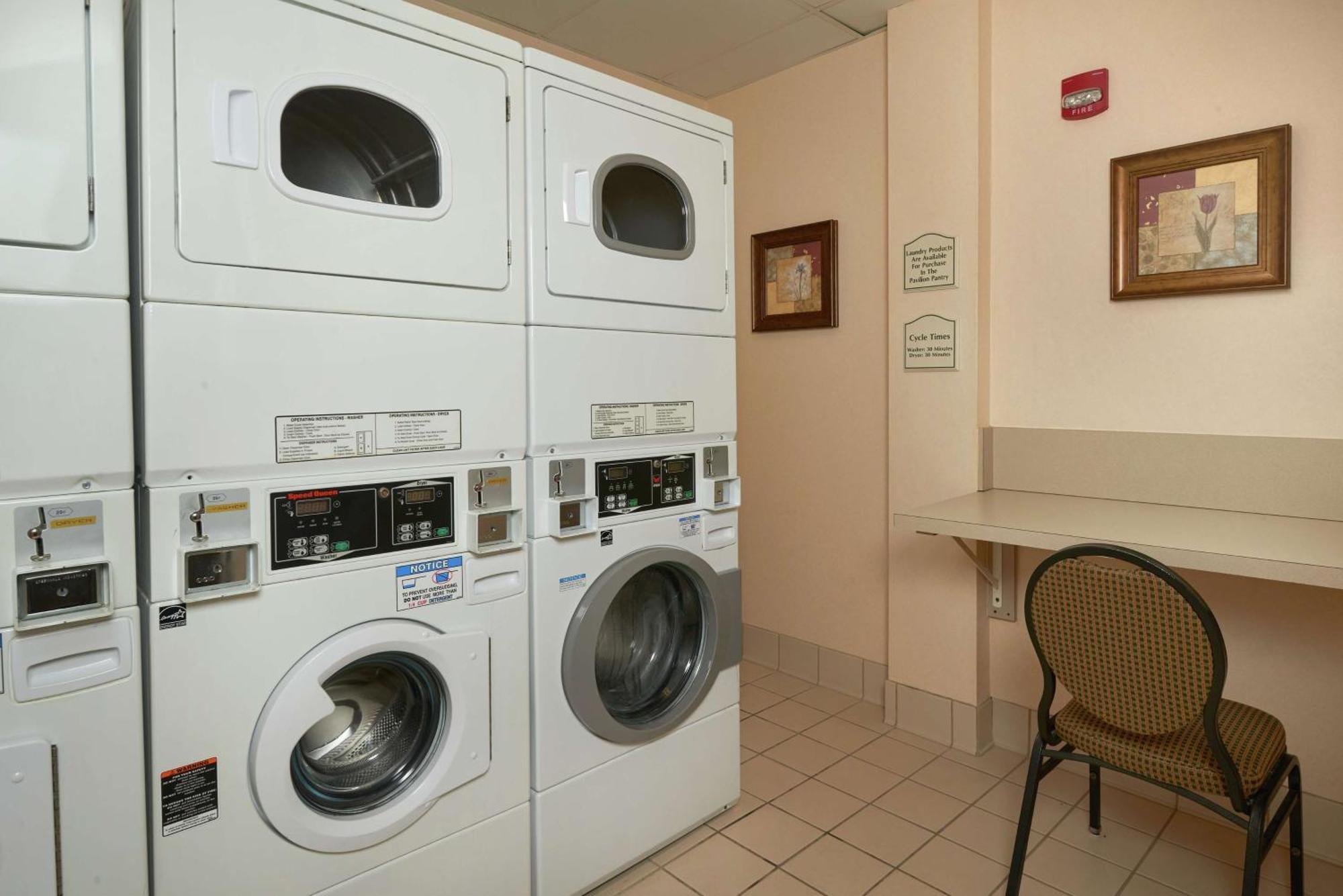 Hilton Garden Inn ניופורט ניוז מראה חיצוני תמונה